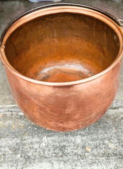 Antique Hammered Copper Pot w/ Iron swing handle
