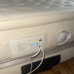 Three queen size air Beds  100