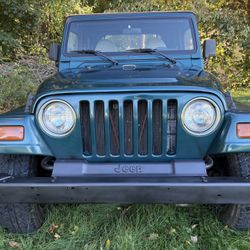 JEEP   WRANGLER  4x4 - 6 Cyl