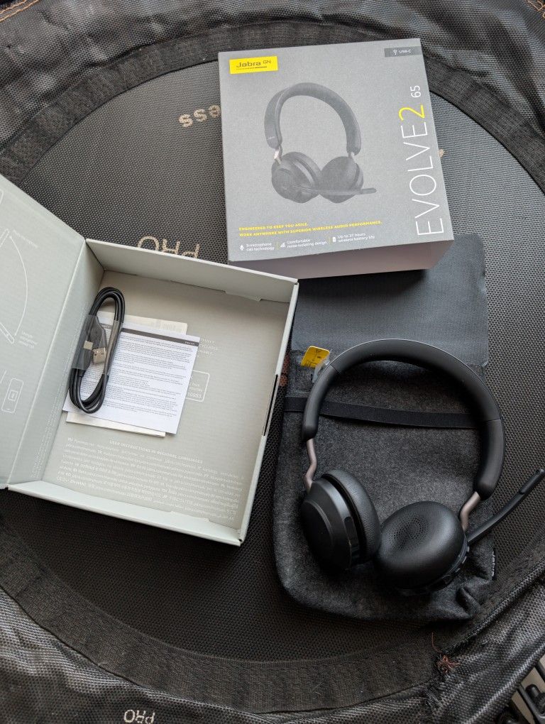 Jabra Wireless Headset Bluetooth And Plug In Dongle
