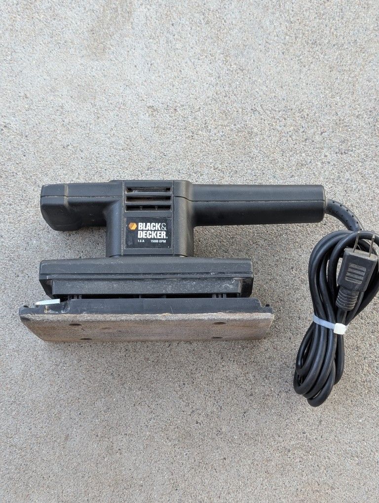 Black & Decker 1/3 Sheet Finishing Sander, model 7448.