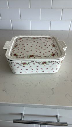 Grace’s pantry eleven and three-quarter inch casserole dish
