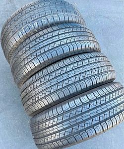 235 65 18 Michelin tires 80% de Vida Las 4