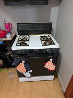 Stove For $100 Sold As Is You Just Gotta Clean It