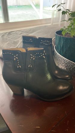 OluKai Ho‘ōhilu Boots
