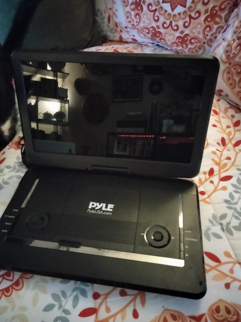 Pyle Portable DVD Player
