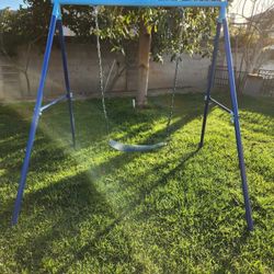 Kids Swing Set 71"tall 