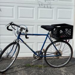 Road Bike With Basket 