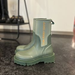 Off White Rain boots 