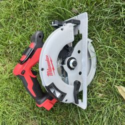 Milwaukee M18 Circular Saw 7 1/4