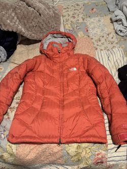 Women’s North face puffer