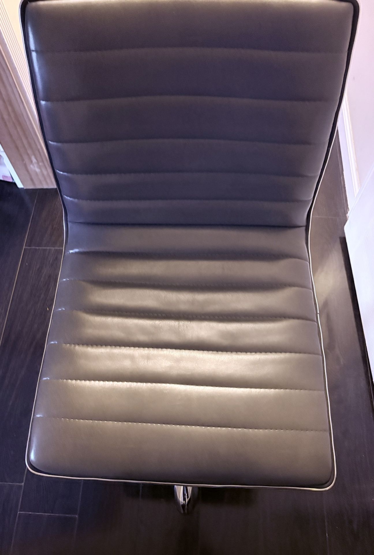 Armless Leather Office Chair 