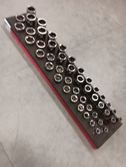 Snap-on 46 Piece 10-32mm Shallow And Deep Flank Drive #346TSWMFR 1/2in Drive Almost New Condition. For Pick Up Fremont Seattle. No Low Ball/Trades 