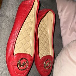 Michael Kors Red Flat Shor 