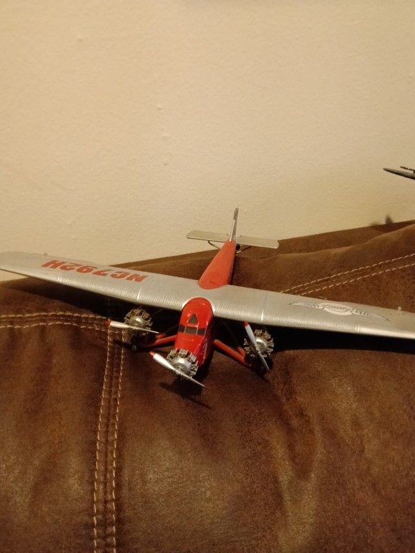Humble Ertl Banks Die Cast Model Plane