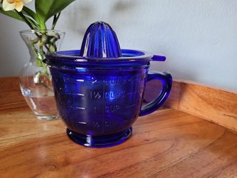 Colbolt Blue Hazel Atlas Juicer & Measuring Cup 