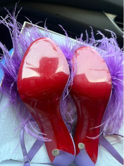 Christian Louboutin Miss Z Poupi 100 Purple Feathered Heels size 40.5