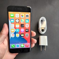 iPhone 7 Plus - UNLOCKED - Like New 