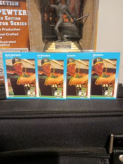 Mark mcgwire fleer update glossy 4 cards #U-76 all in mint condition