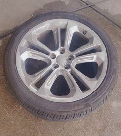 2016 Audi q3 tire wheel 255/40/19