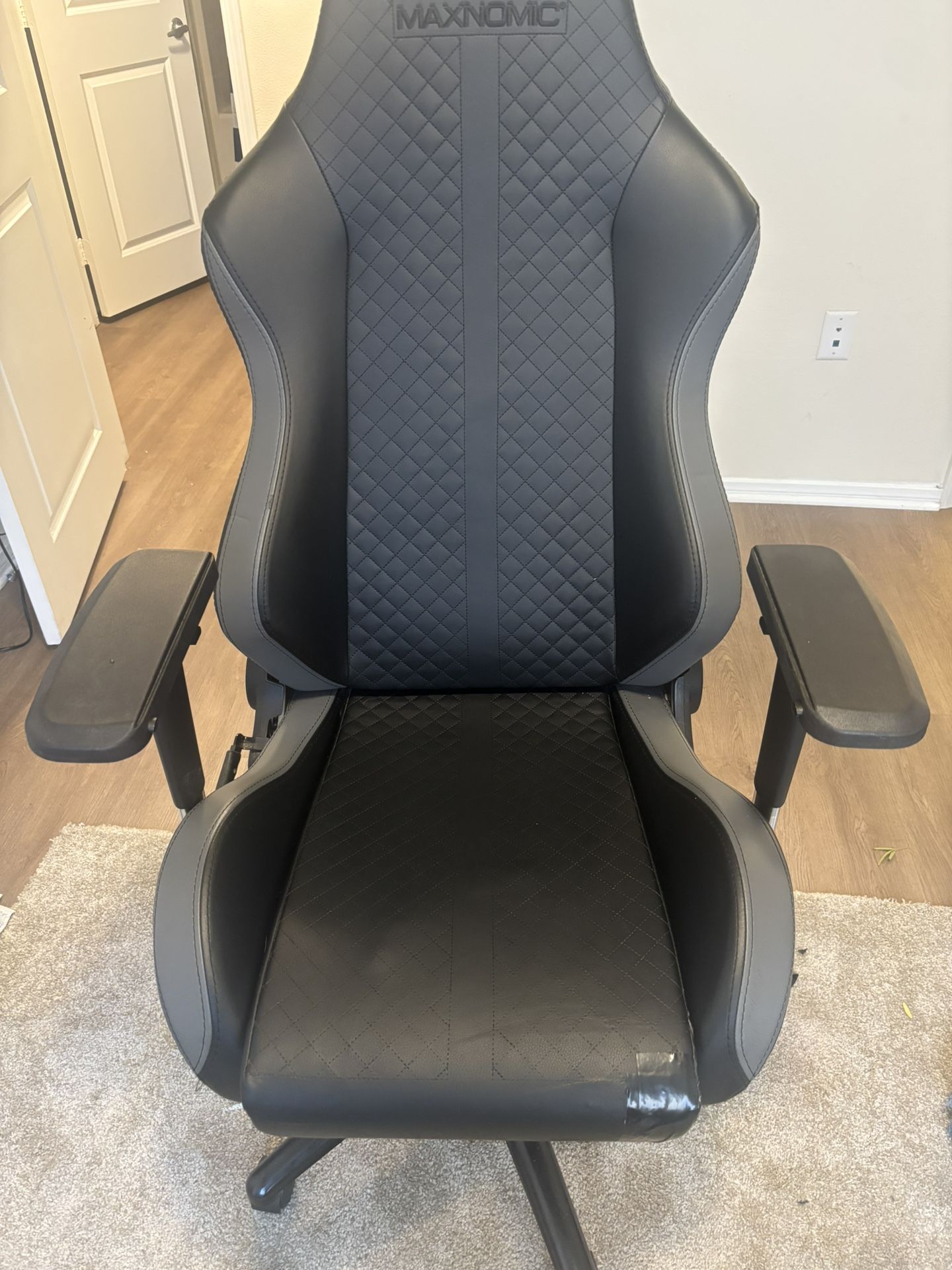 MAXNOMIC® Classic Pro Gaming/offfice Chair