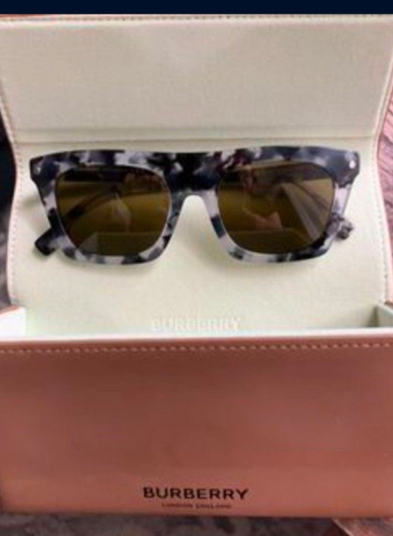 Burberry Camron Sunglasses