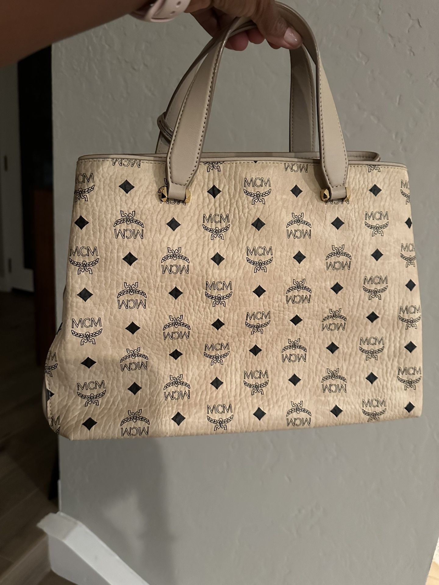 Michael Cromer Munich (MCM) Visetos Handbag