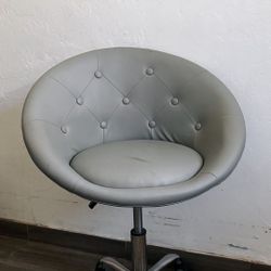 Vanity Roller Chair