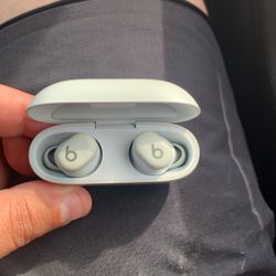 Beat Wireless Air Buds. Bluetooth Connectivity 