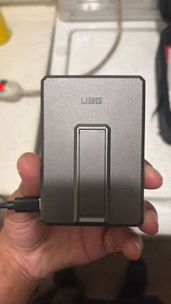 UAG portable battery withstand that magnetizes to your iPhone UAG portable battery withstand that magnetizes to your iPhone