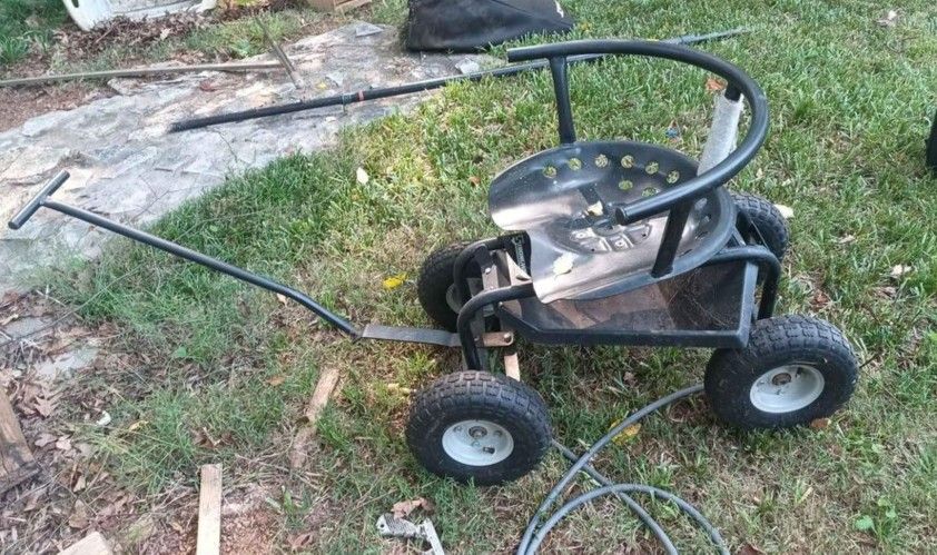 Strongway Swivel seated garden cart