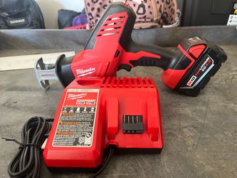 M18 18V Lithium-Ion Cordless HACKZALL Reciprocating Saw W/ M18 Starter Kit and (1) 4.0Ah Battery & Charger