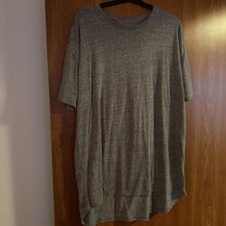 LuLaRoe Extra Long Asymmetrical  Short Sleeved T-shirt  3XL