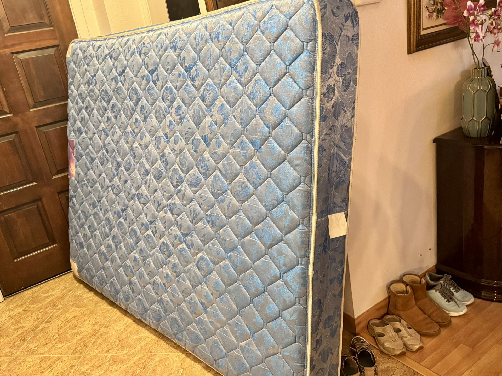 Free queen mattress