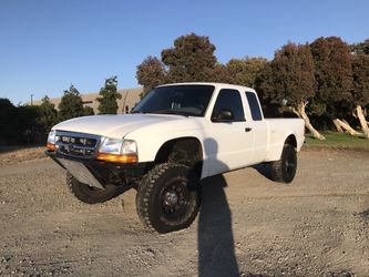 Ford Ranger Prerunner 4.0L 5 speed