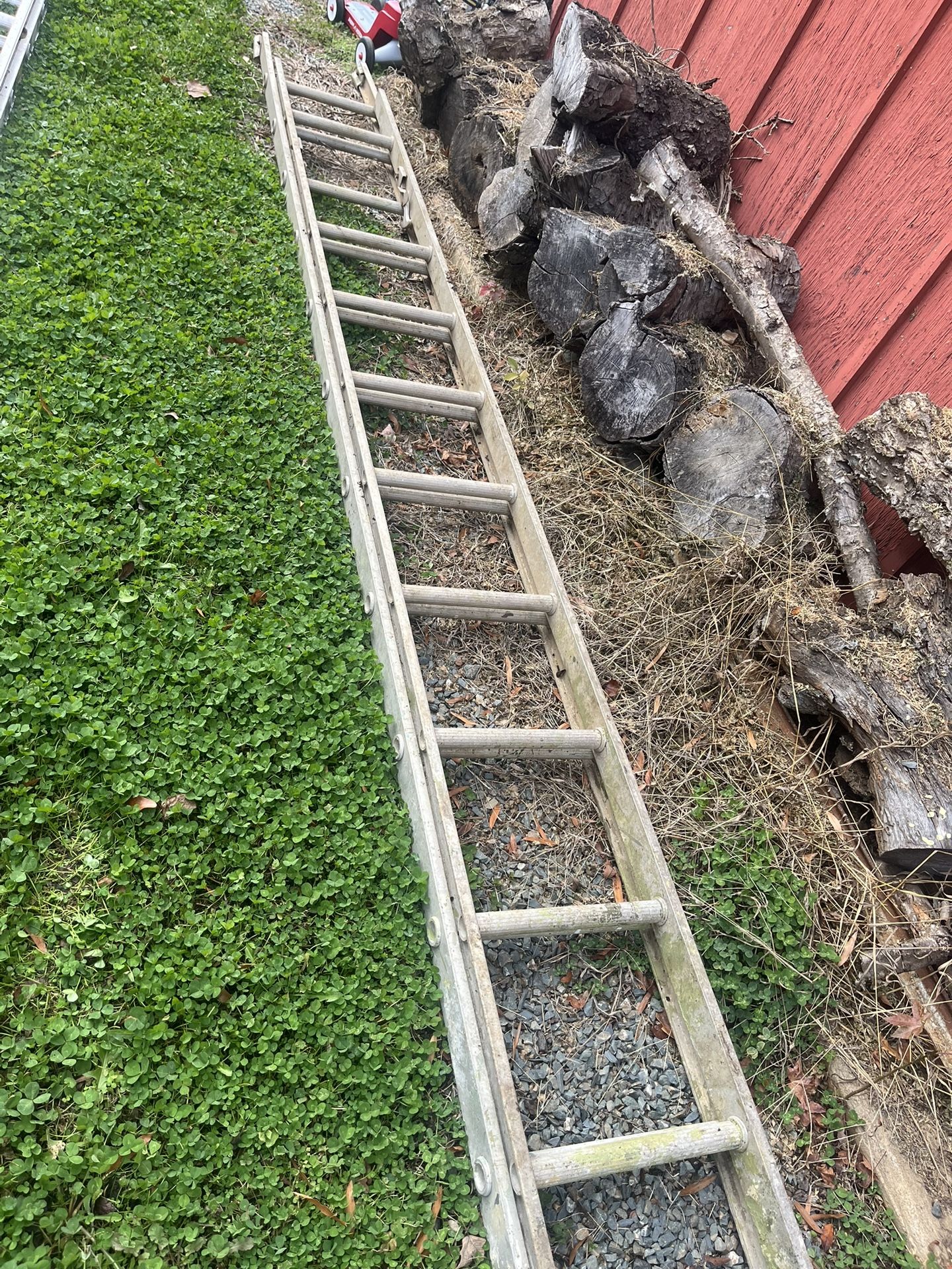 24 Foot Aluminum Ladder 