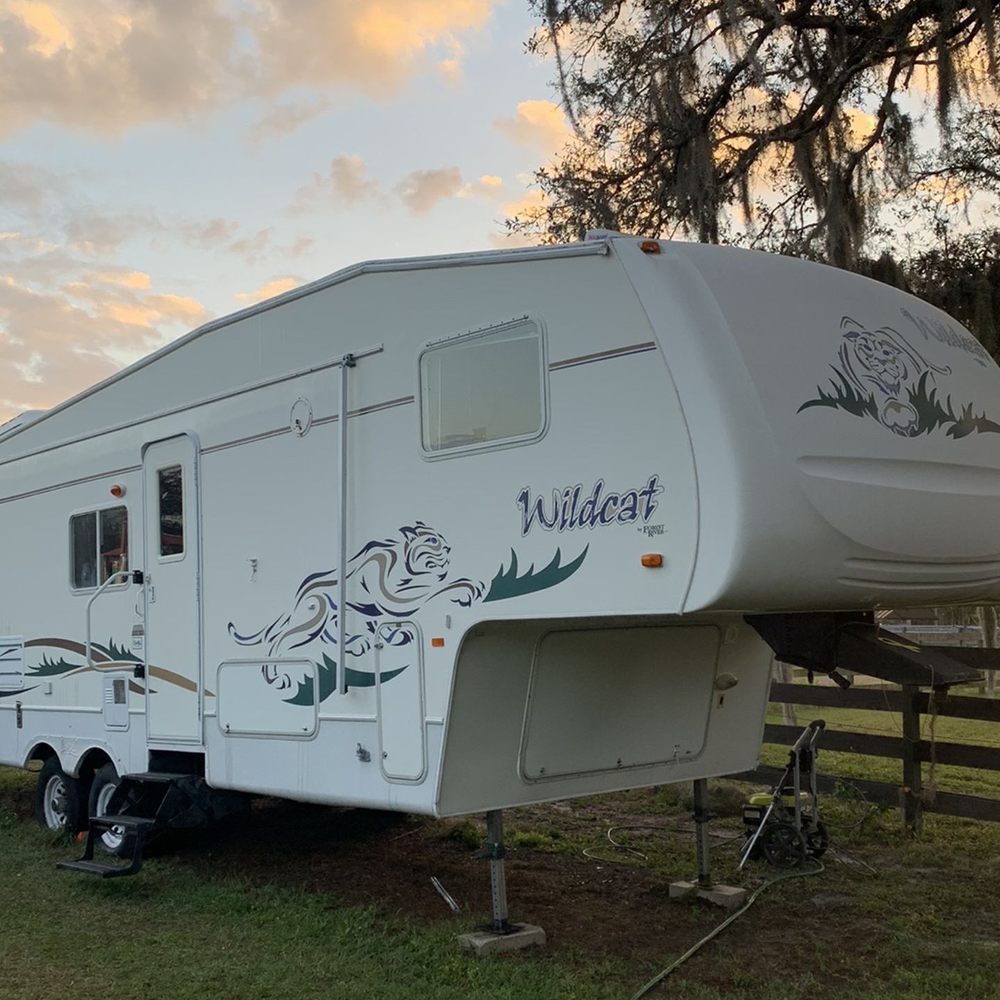 Forest River Wild Cat Rv