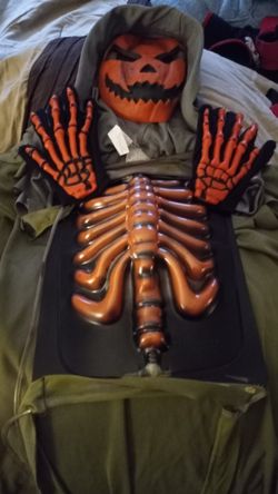 Complete kids size medium jack-o'-lantern