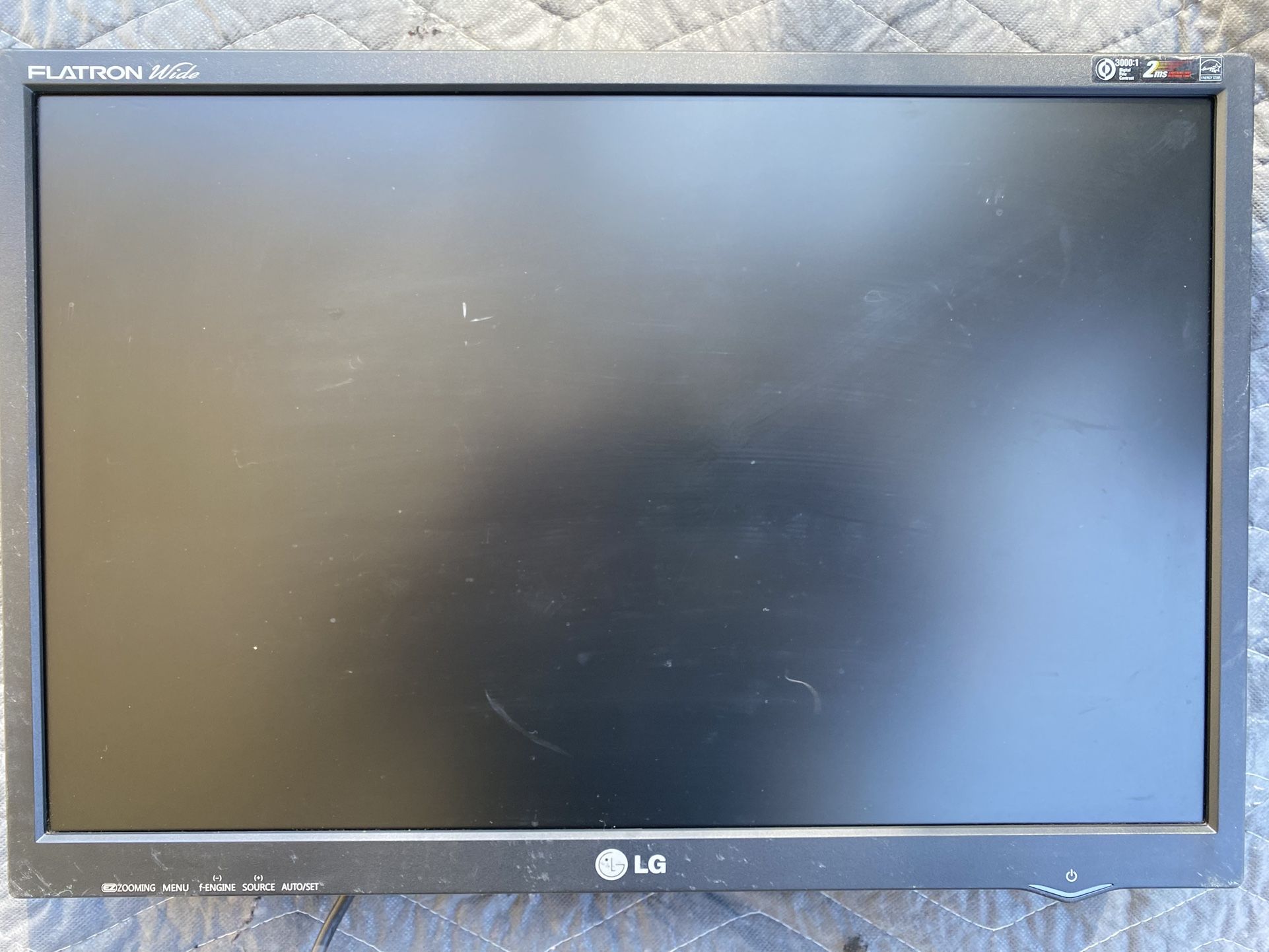 LG FlatTron 19” computer monitor