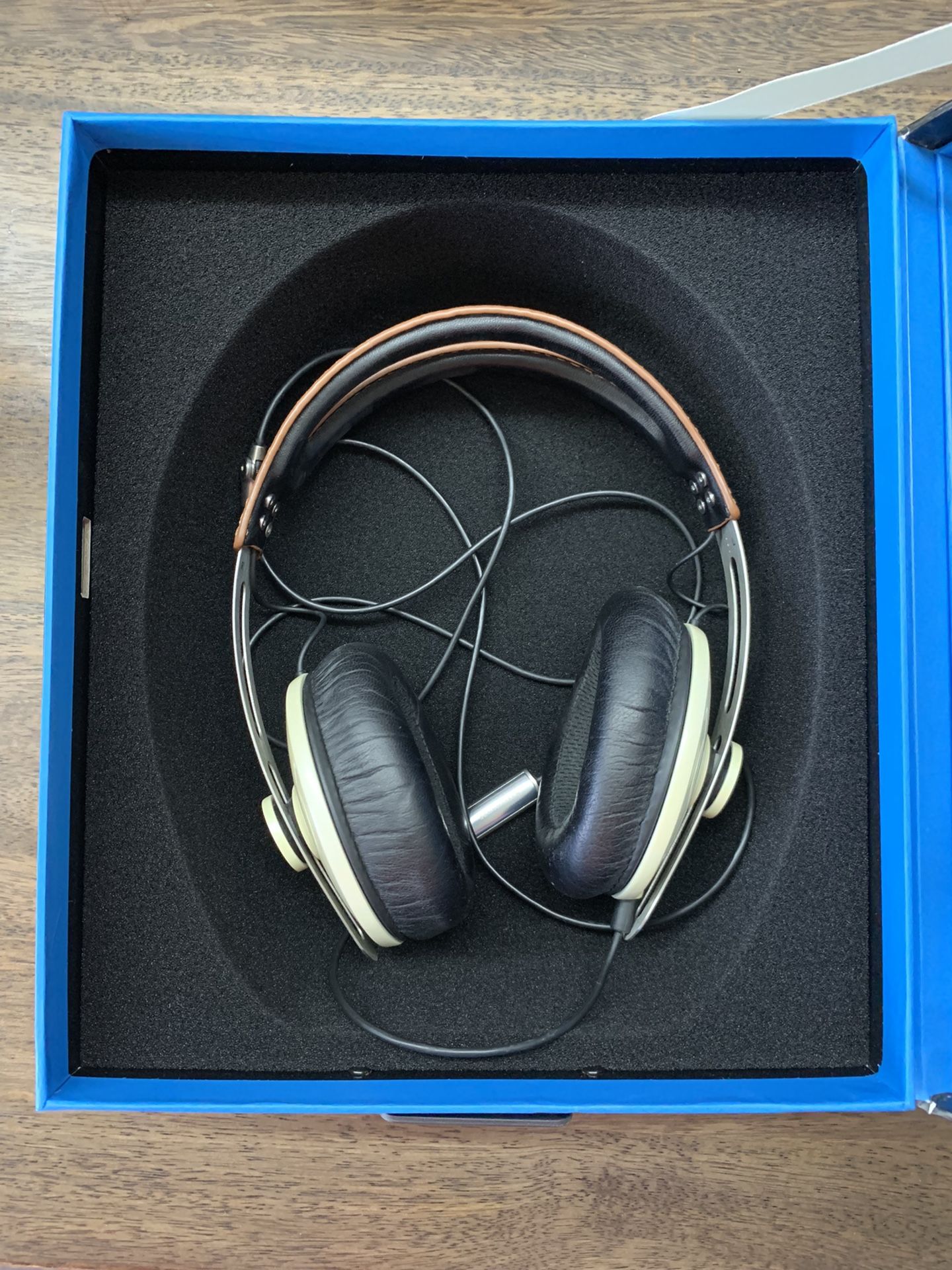 Sennheiser Momentum Headphones Ivory (v1, wired) 