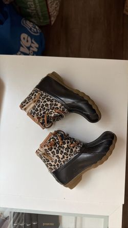 Toddler Size 8t Snow Boots