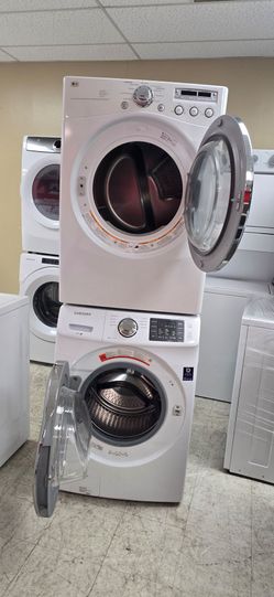 Washer and dryer stacables electric