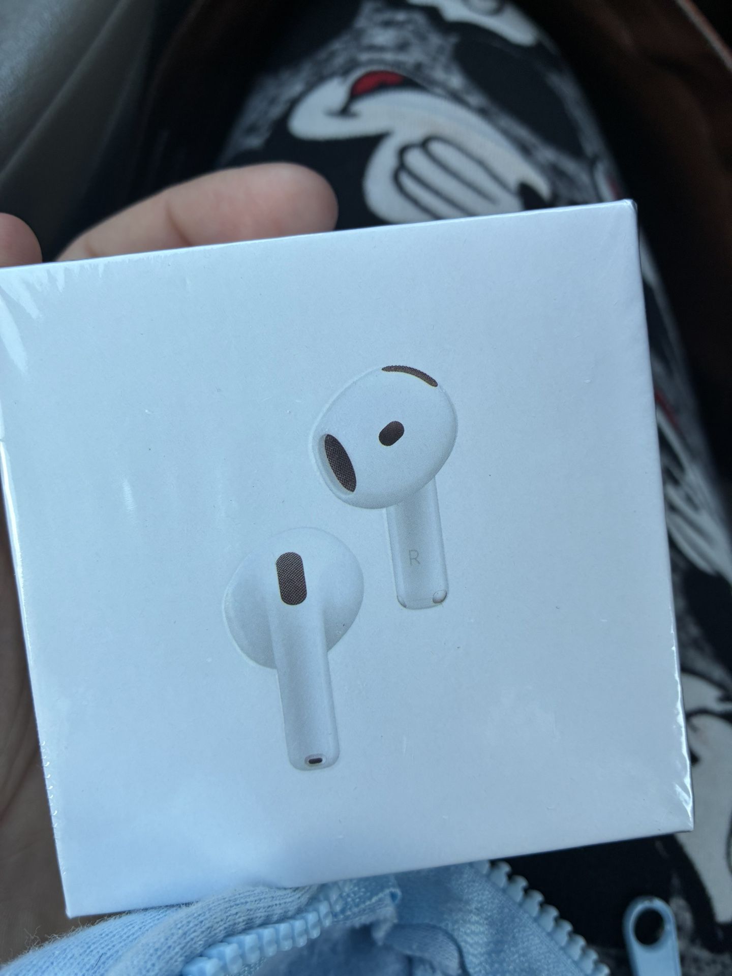 Apple AirPods 4