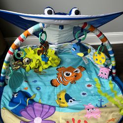 Finding Nemo Mr. Ray Ocean Lights Music & Activity Play Gym 