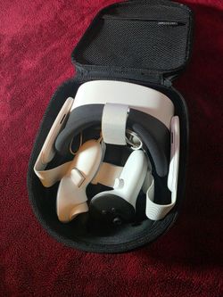 Meta Quest 3s VR Headset with Controllers and Case