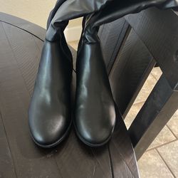 NEW ! Women Boots 8.5 W. LaneBryant 