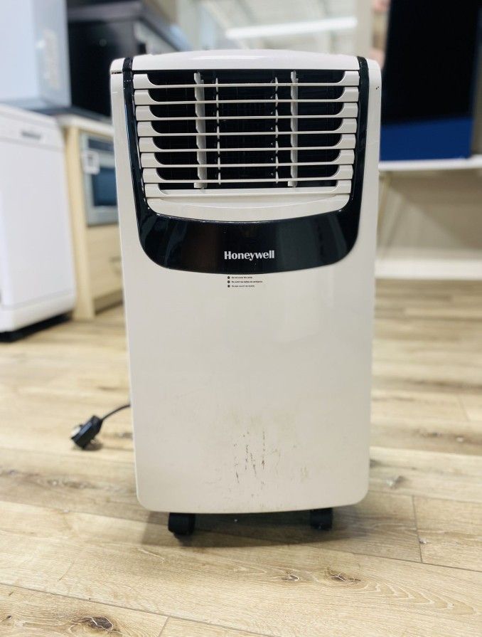 Honeywell 9,100 BTU Compact Portable Air Conditioner, Dehumidifier AND Fan - White GYXVW