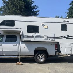 2002 Lance Camper 1121