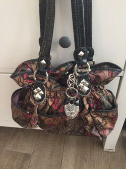 Handbag /purse with decorative chain