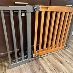 Pet Gate/ Baby Gate